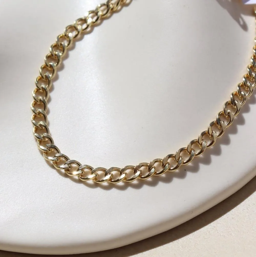 Alexandra Chain