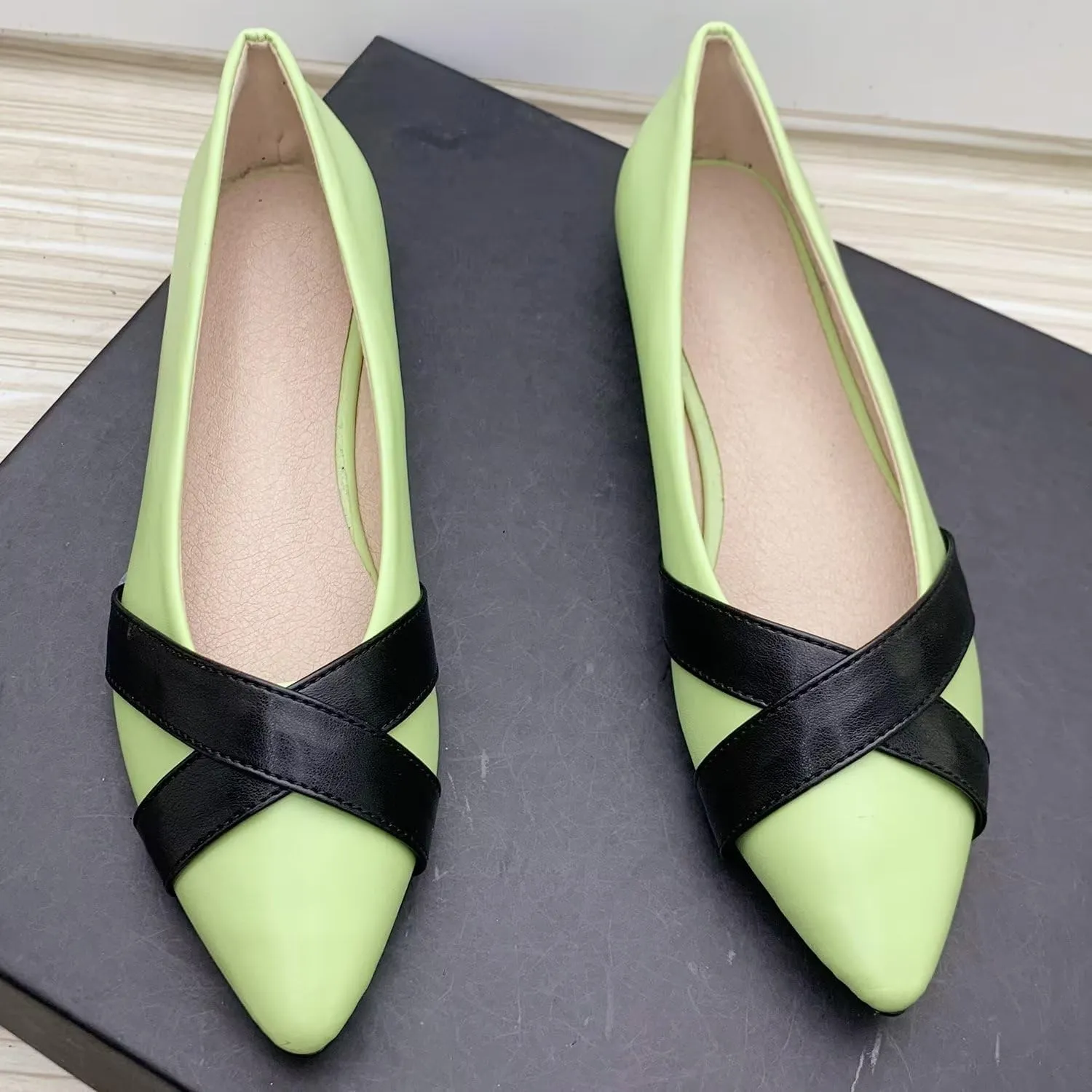 Hee grand Flats for Women Retro Criss-Cross Ballet Flats Pointed Toe Dress Shoes Lightweight Slip On Loafers