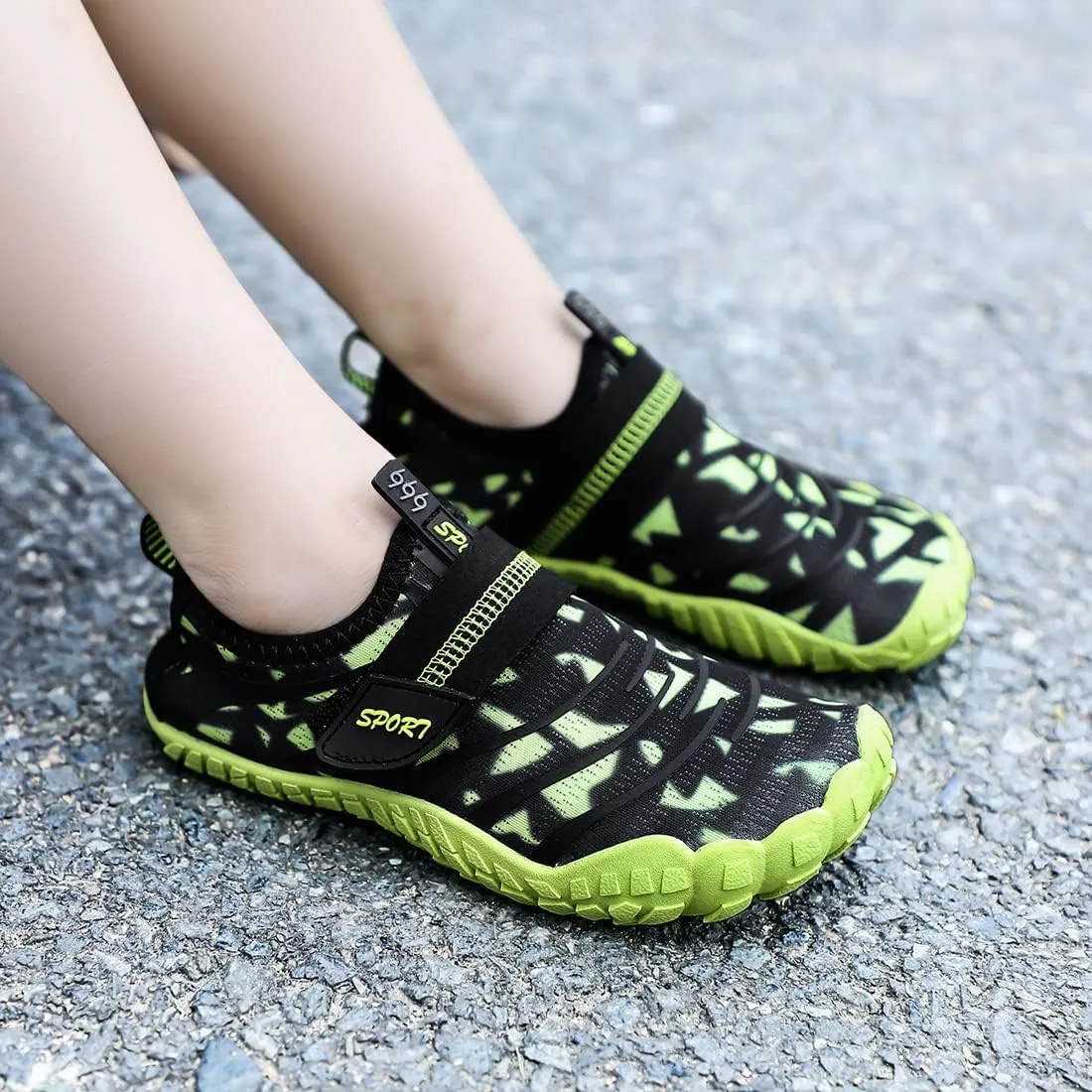 Kids Water Shoes Quick Dry Barefoot Aqua Sport Shoes Boys Girls Lightweight Sneakers Beach Swim Pool Shoes