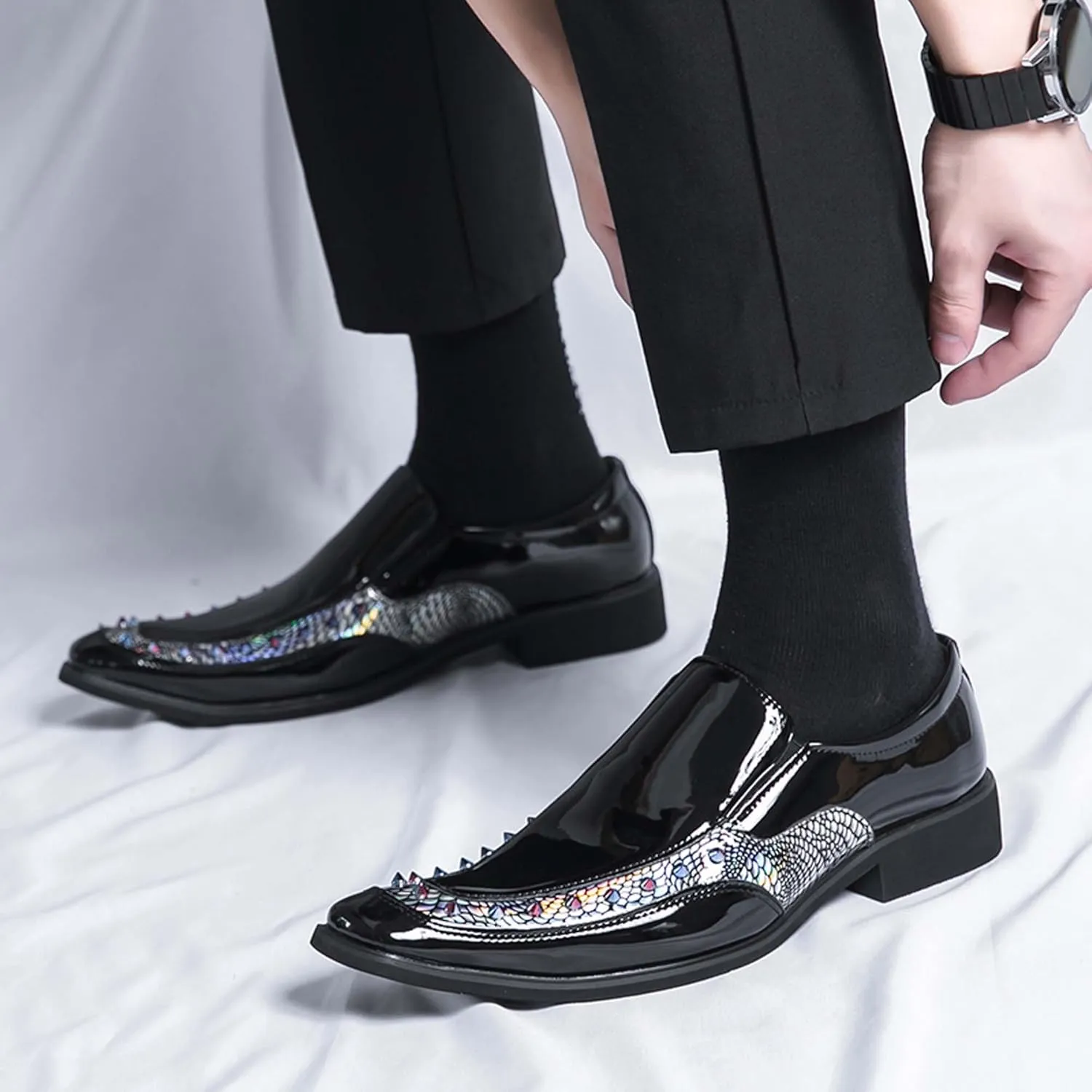 Mens slip on Pointed Toe casual Leather Shoes Snake print studded trim Chelsea Shoes Casual Loafers Mens Formal Loafers Suitable for daily wear, party, nightclub, date, formal wear, etc.(Black /Gold)