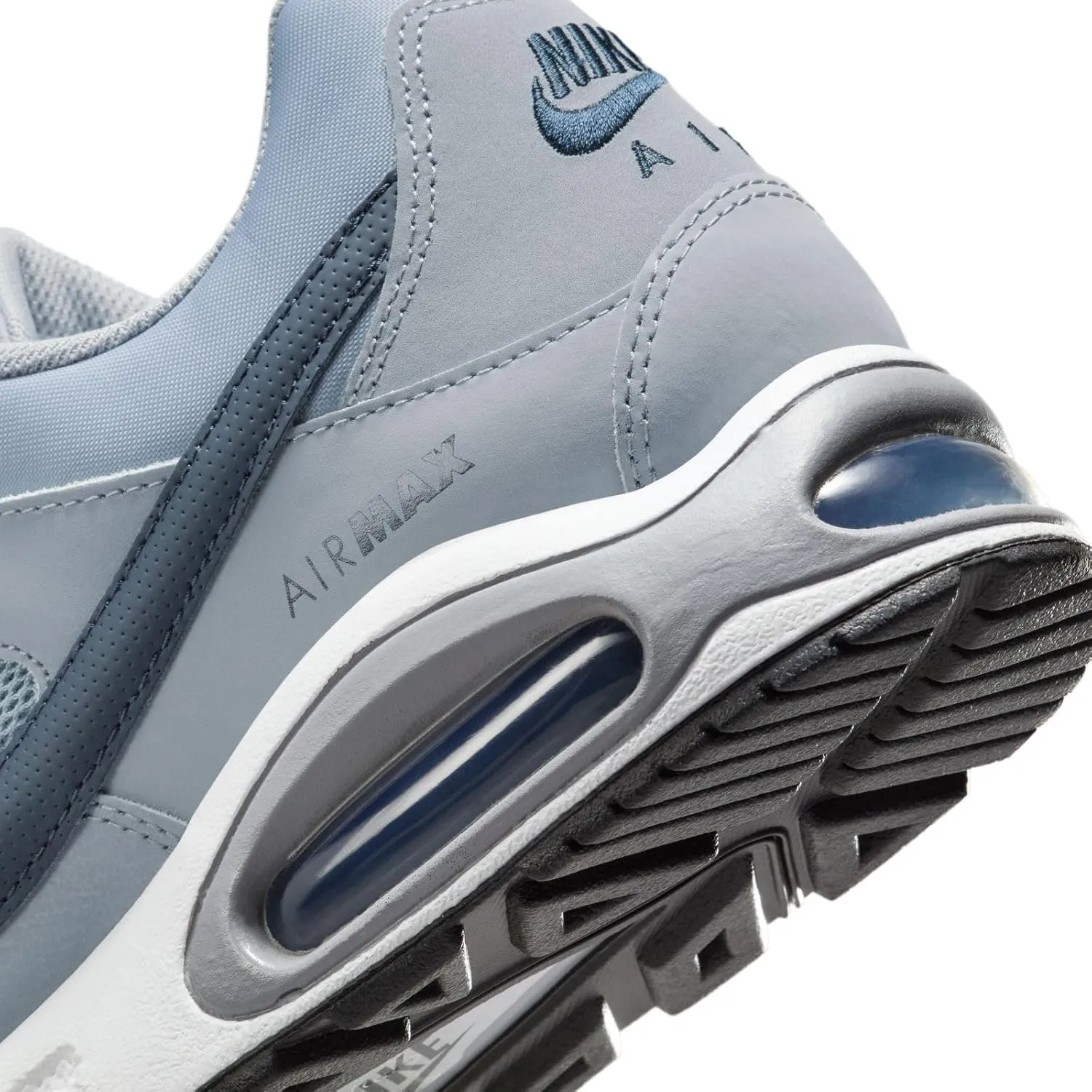 NIKE Men's Low-Top Sneakers Multisport Outdoor Shoes