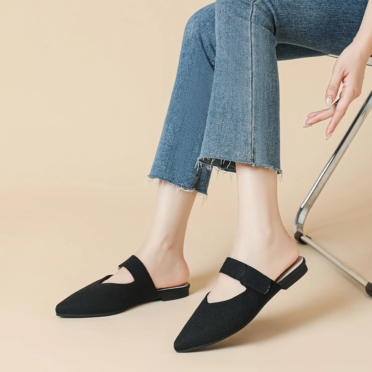 Women's Closed Pointed Toe Knitted Flat Mules Adjustable Hook and Loop Closure Slip On Backless Mule Slides Comfortable Casual Soft Sole Loafers