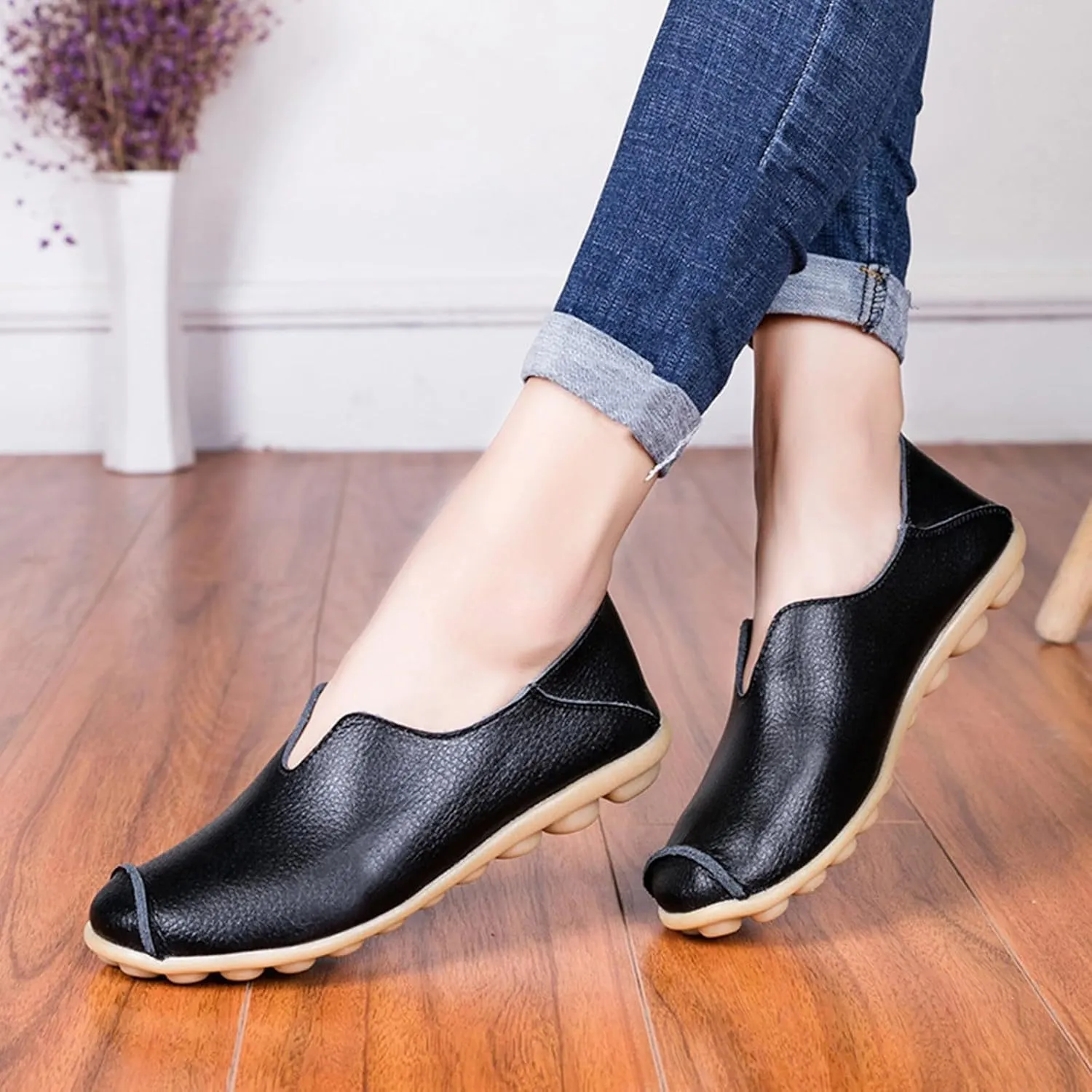 Women's Comfortable Loafers Comfort Walking Boat Shoes Non Slip Soft Leather Flat Sandals for Women Breathable Low Top Lightweight Athletic Outdoor Walking Shoes Driving Flats