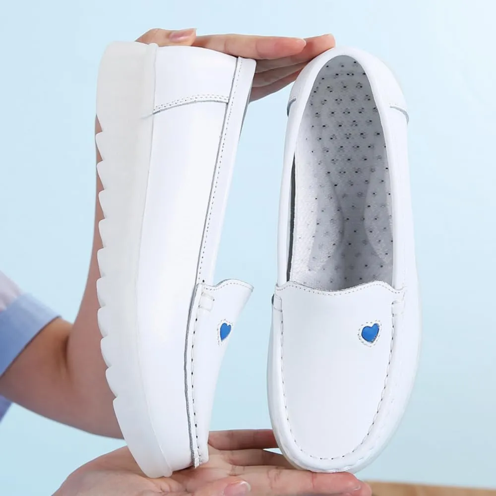 Womens Round Toe Wide Shoes Breathable Lightweight Loafers for Elderly Women Walking Nurse Work Flat Slip-On Shoes