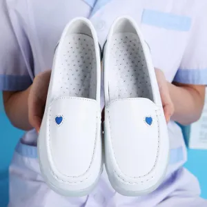 Womens Round Toe Wide Shoes Breathable Lightweight Loafers for Elderly Women Walking Nurse Work Flat Slip-On Shoes