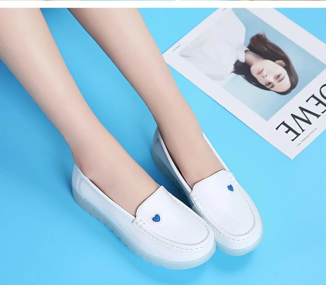 Womens Round Toe Wide Shoes Breathable Lightweight Loafers for Elderly Women Walking Nurse Work Flat Slip-On Shoes